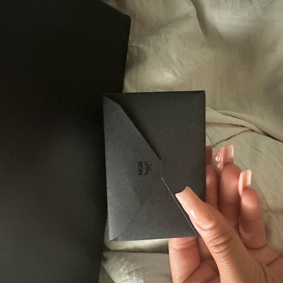 Pink MCM Slides - Picture 2 of 7